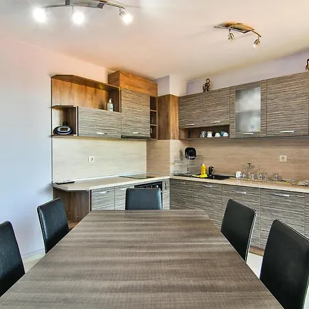 Two Br Flat Close To Sea And Beach Apartment