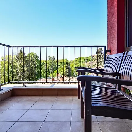 Apartment Two Br Flat Close To Sea And Beach Saints Constantine and Helena